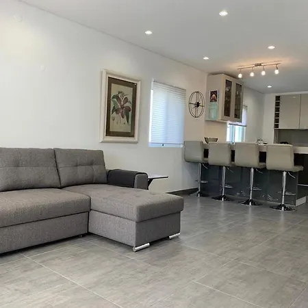 Vale Do Garrao Sleeps 4 Air Con T607811 Διαμέρισμα