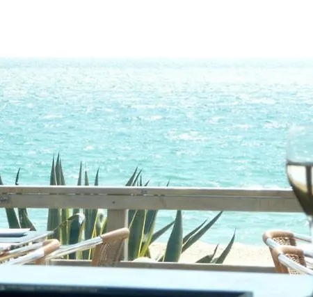 Vale Do Garrao Sleeps 4 Air Con T607811 *